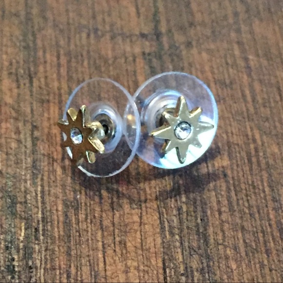New Ann Taylor gold star earrings - Picture 3 of 4